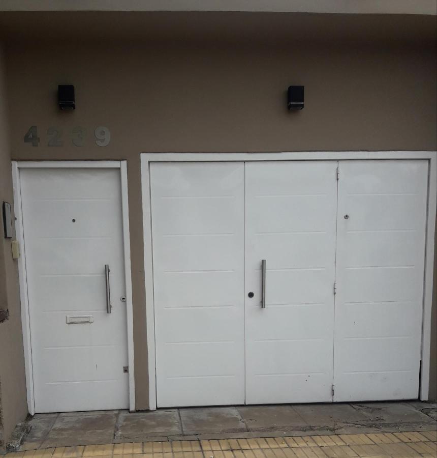 La Biblioteca Lägenhet Olavarría Exteriör bild